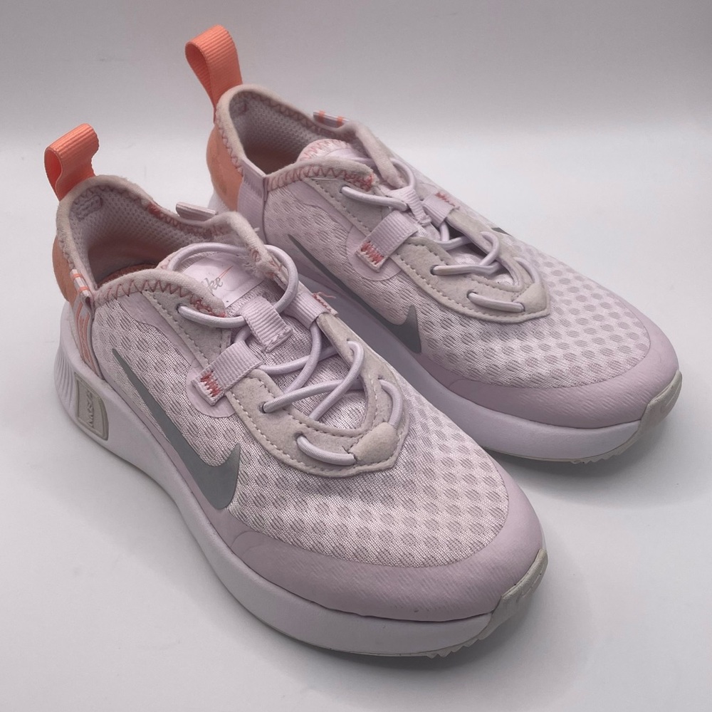 Girls Nike Reposto Pale Pink Sneakers Size 11